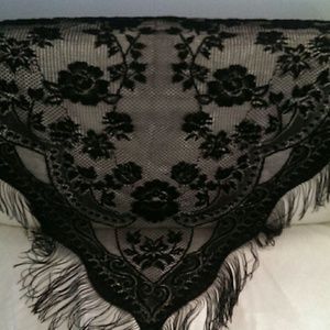 Beautiful flamenco/Spanish scarf